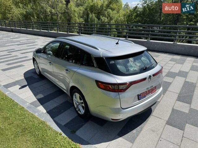 Серый Рено Меган, объемом двигателя 1.5 л и пробегом 163 тыс. км за 14000 $, фото 9 на Automoto.ua