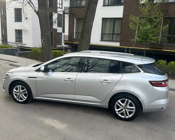 Серый Рено Меган, объемом двигателя 1.46 л и пробегом 163 тыс. км за 13500 $, фото 3 на Automoto.ua