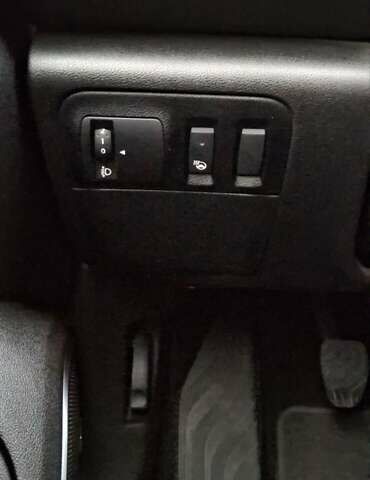 Рено Меган 2018 в Мукачеве на Automoto.ua Серый Рено Меган, объемом двигателя 1.6 л и пробегом 243 тыс. км за 15200 $, фото 31 на Automoto.ua