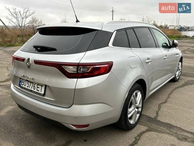 Серый Рено Меган, объемом двигателя 1.46 л и пробегом 220 тыс. км за 12700 $, фото 1 на Automoto.ua