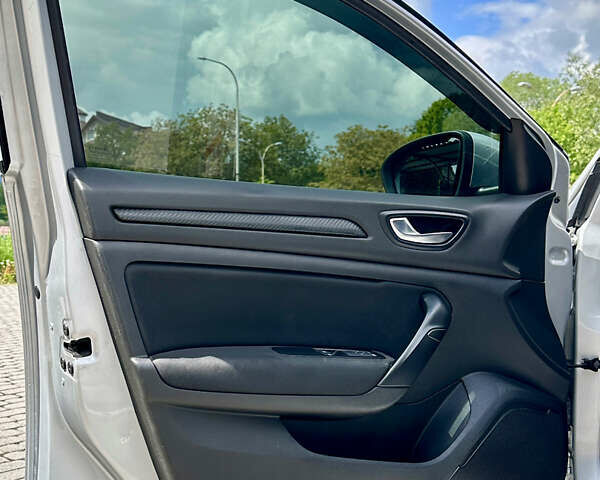 Сірий Рено Меган, об'ємом двигуна 1.46 л та пробігом 209 тис. км за 10850 $, фото 17 на Automoto.ua