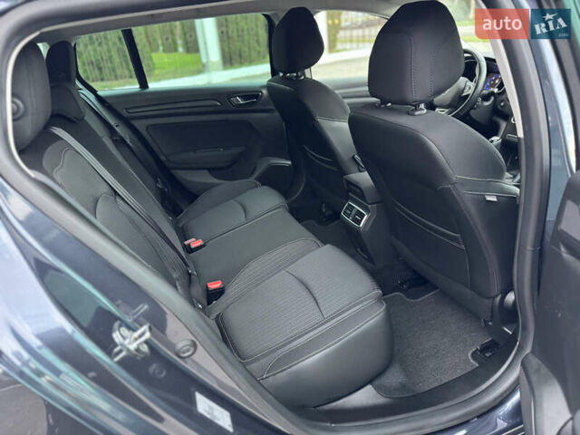 Серый Рено Меган, объемом двигателя 1.5 л и пробегом 178 тыс. км за 13900 $, фото 94 на Automoto.ua