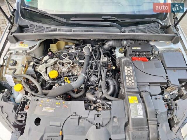 Серый Рено Меган, объемом двигателя 1.3 л и пробегом 188 тыс. км за 11990 $, фото 42 на Automoto.ua