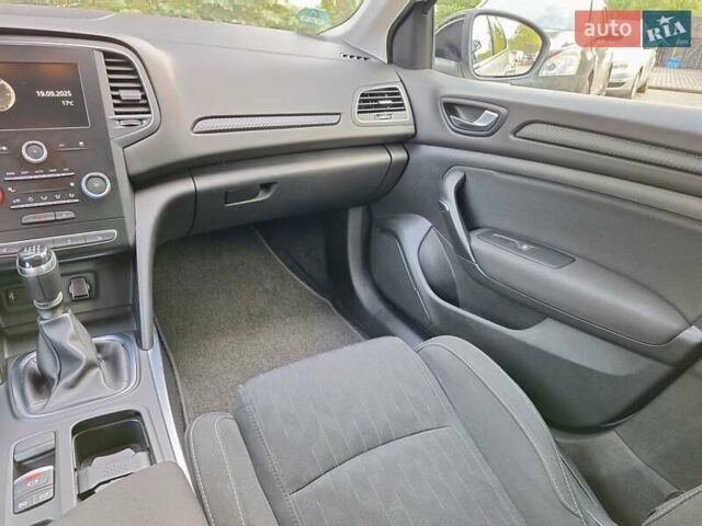 Серый Рено Меган, объемом двигателя 1.3 л и пробегом 188 тыс. км за 11990 $, фото 26 на Automoto.ua