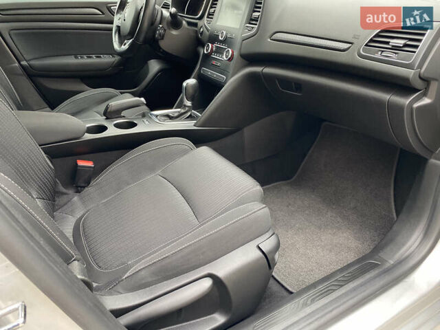 Сірий Рено Меган, об'ємом двигуна 1.5 л та пробігом 217 тис. км за 13550 $, фото 35 на Automoto.ua