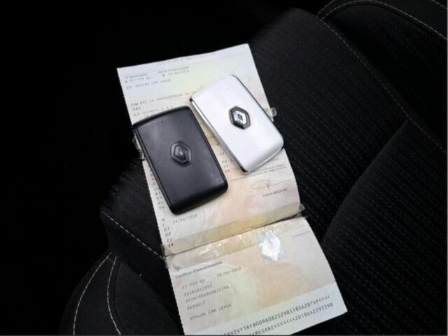 Серый Рено Меган, объемом двигателя 1.5 л и пробегом 165 тыс. км за 13900 $, фото 21 на Automoto.ua