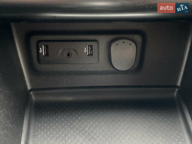 Сірий Рено Меган, об'ємом двигуна 1.5 л та пробігом 217 тис. км за 13550 $, фото 21 на Automoto.ua