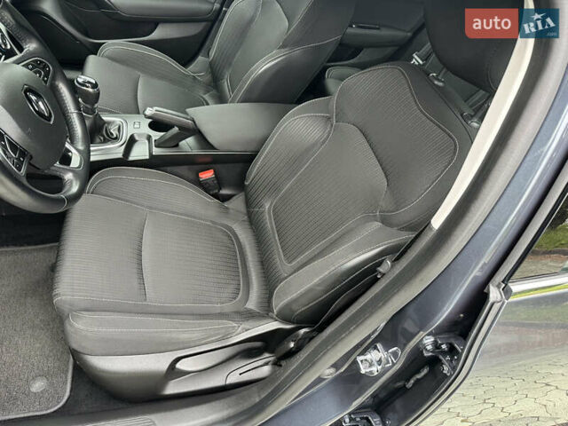 Серый Рено Меган, объемом двигателя 1.5 л и пробегом 230 тыс. км за 13300 $, фото 27 на Automoto.ua