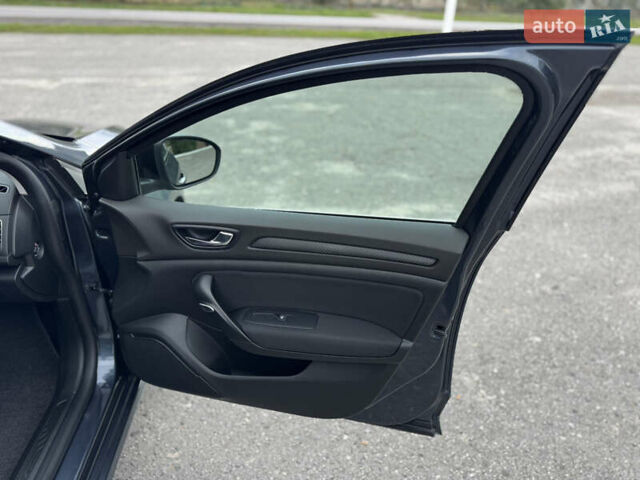 Серый Рено Меган, объемом двигателя 1.5 л и пробегом 178 тыс. км за 13900 $, фото 90 на Automoto.ua