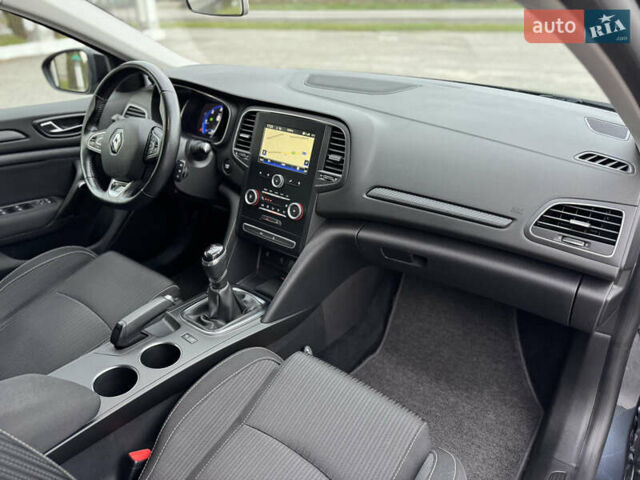 Серый Рено Меган, объемом двигателя 1.5 л и пробегом 178 тыс. км за 13900 $, фото 89 на Automoto.ua