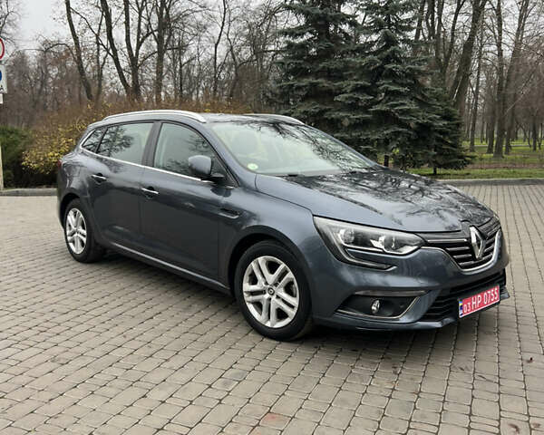 Серый Рено Меган, объемом двигателя 0 л и пробегом 174 тыс. км за 15100 $, фото 17 на Automoto.ua