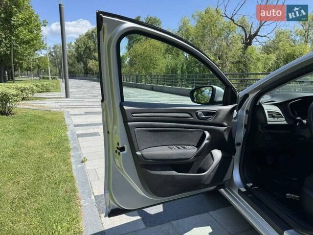 Серый Рено Меган, объемом двигателя 1.5 л и пробегом 163 тыс. км за 14000 $, фото 11 на Automoto.ua