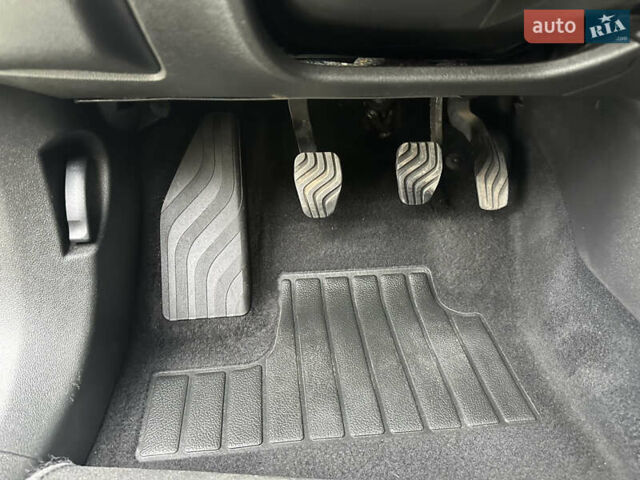 Серый Рено Меган, объемом двигателя 1.5 л и пробегом 230 тыс. км за 13300 $, фото 34 на Automoto.ua