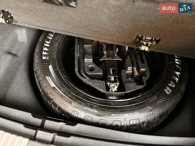 Серый Рено Меган, объемом двигателя 1.5 л и пробегом 183 тыс. км за 14200 $, фото 49 на Automoto.ua