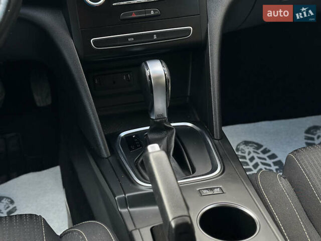 Серый Рено Меган, объемом двигателя 1.46 л и пробегом 188 тыс. км за 13999 $, фото 35 на Automoto.ua