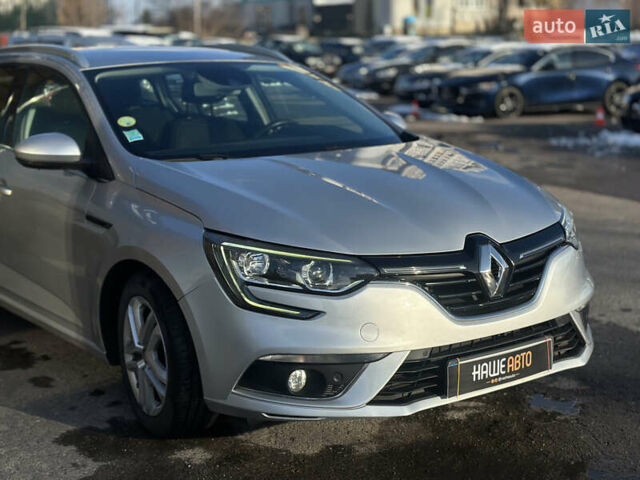 Серый Рено Меган, объемом двигателя 1.46 л и пробегом 188 тыс. км за 13999 $, фото 7 на Automoto.ua