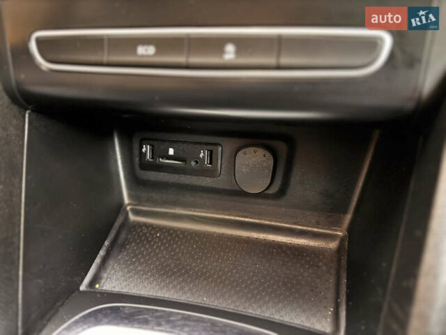 Серый Рено Меган, объемом двигателя 1.5 л и пробегом 183 тыс. км за 14200 $, фото 46 на Automoto.ua