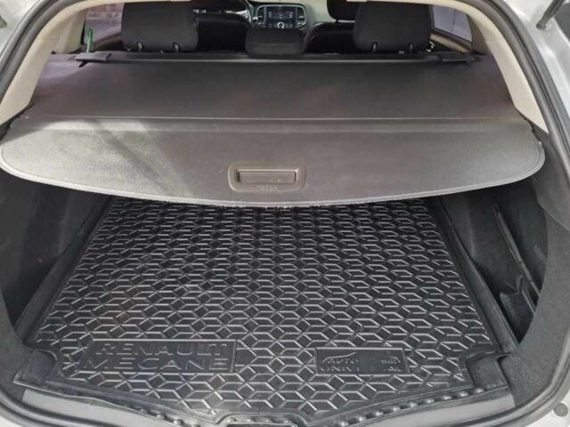 Серый Рено Меган, объемом двигателя 1.5 л и пробегом 248 тыс. км за 11499 $, фото 17 на Automoto.ua