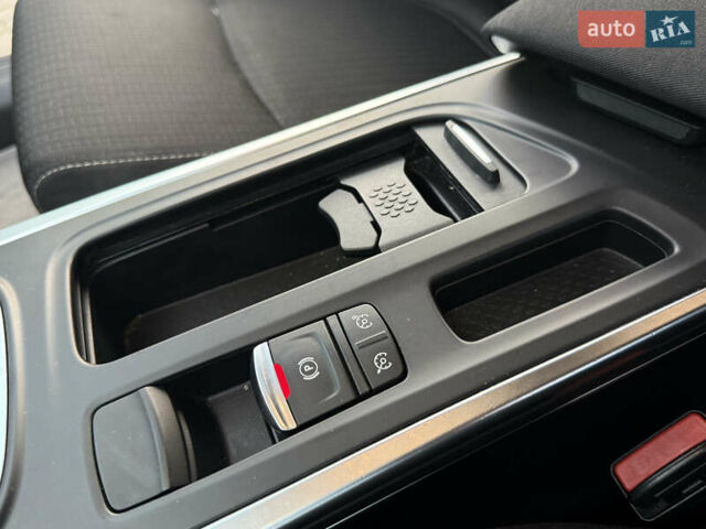 Серый Рено Меган, объемом двигателя 1.46 л и пробегом 194 тыс. км за 13399 $, фото 34 на Automoto.ua