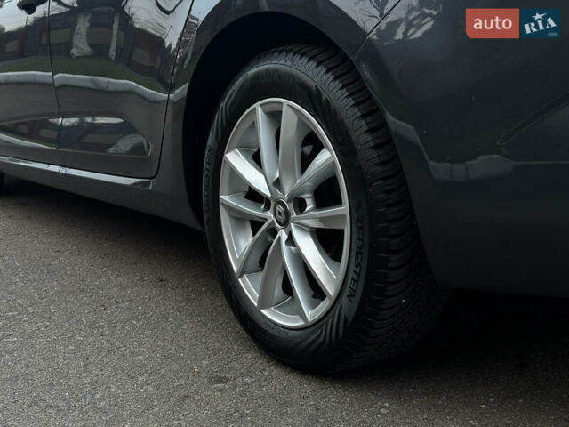 Серый Рено Меган, объемом двигателя 1.5 л и пробегом 240 тыс. км за 12500 $, фото 20 на Automoto.ua