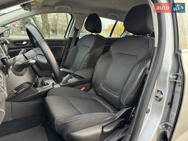 Серый Рено Меган, объемом двигателя 1.5 л и пробегом 165 тыс. км за 13900 $, фото 19 на Automoto.ua