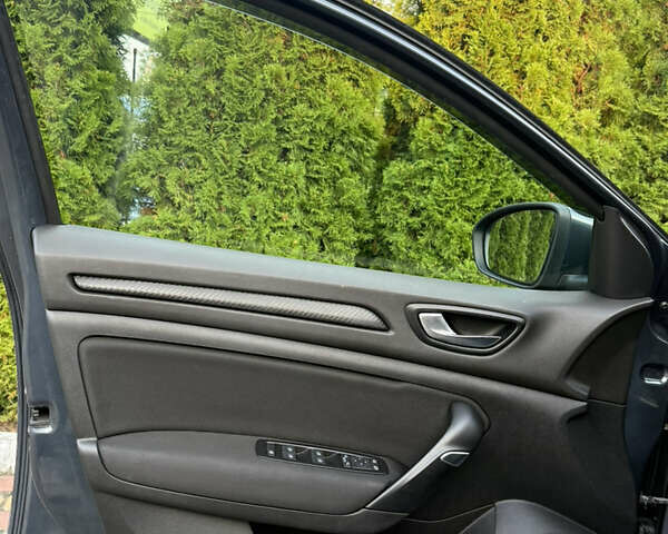 Серый Рено Меган, объемом двигателя 1.46 л и пробегом 194 тыс. км за 13399 $, фото 43 на Automoto.ua