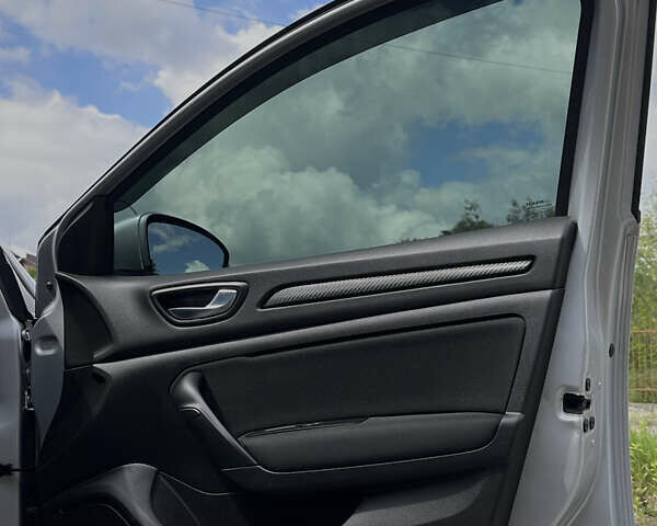 Сірий Рено Меган, об'ємом двигуна 1.46 л та пробігом 209 тис. км за 10850 $, фото 15 на Automoto.ua