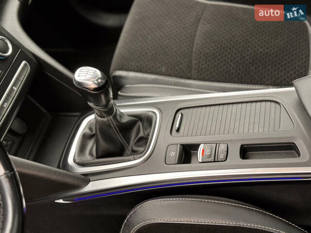 Серый Рено Меган, объемом двигателя 1.5 л и пробегом 243 тыс. км за 13800 $, фото 37 на Automoto.ua