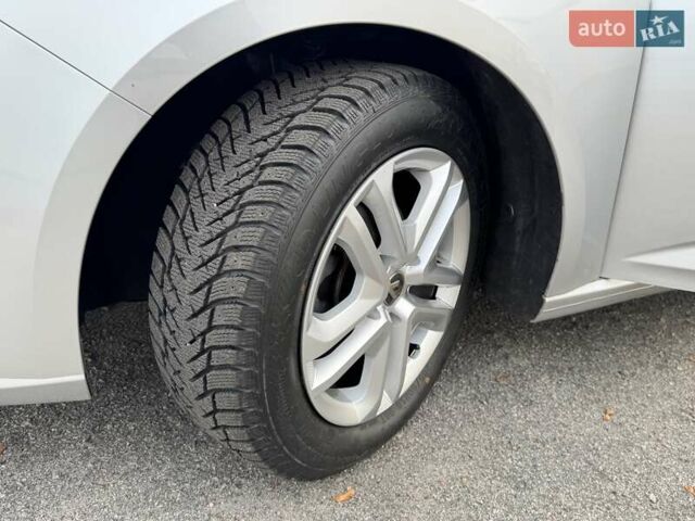 Серый Рено Меган, объемом двигателя 1.5 л и пробегом 165 тыс. км за 13900 $, фото 16 на Automoto.ua