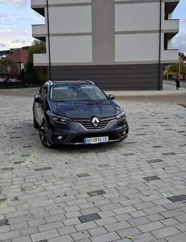 Рено Меган 2018 в Мукачеве на Automoto.ua Серый Рено Меган, объемом двигателя 1.6 л и пробегом 243 тыс. км за 15200 $, фото 3 на Automoto.ua