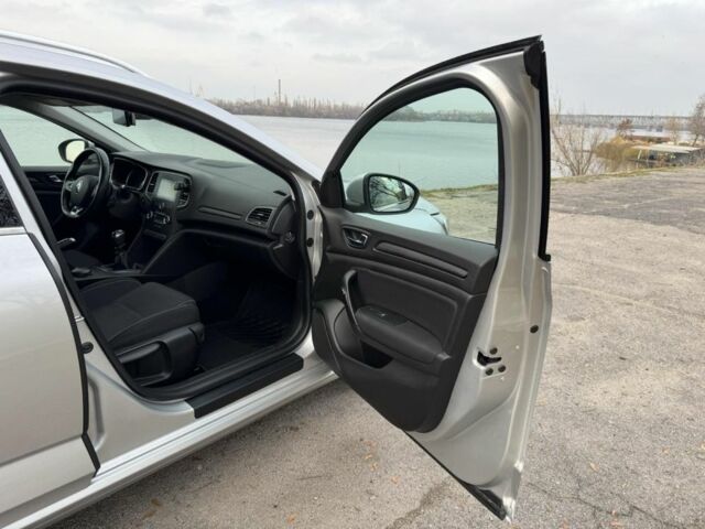 Серый Рено Меган, объемом двигателя 1.5 л и пробегом 165 тыс. км за 13900 $, фото 14 на Automoto.ua