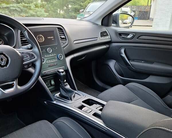 Серый Рено Меган, объемом двигателя 1.3 л и пробегом 188 тыс. км за 11990 $, фото 30 на Automoto.ua