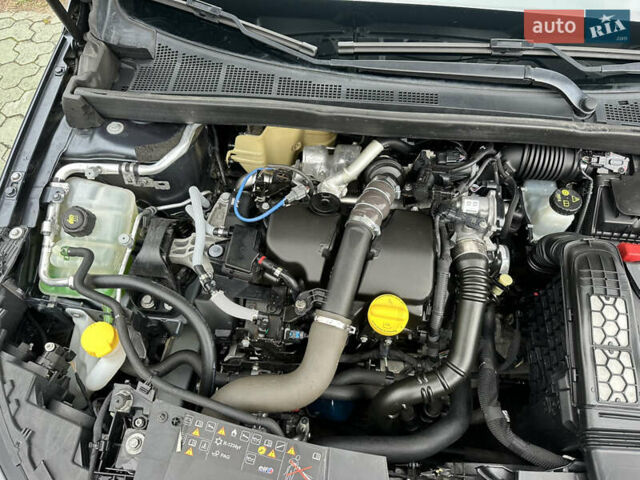 Серый Рено Меган, объемом двигателя 1.5 л и пробегом 230 тыс. км за 13300 $, фото 56 на Automoto.ua