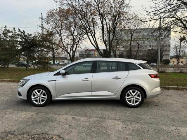 Серый Рено Меган, объемом двигателя 1.5 л и пробегом 165 тыс. км за 13900 $, фото 5 на Automoto.ua