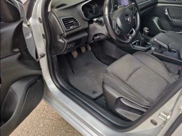 Серый Рено Меган, объемом двигателя 1.5 л и пробегом 248 тыс. км за 11499 $, фото 8 на Automoto.ua