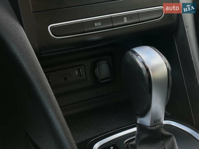 Серый Рено Меган, объемом двигателя 1.46 л и пробегом 188 тыс. км за 13999 $, фото 34 на Automoto.ua