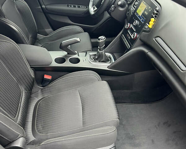 Серый Рено Меган, объемом двигателя 0 л и пробегом 174 тыс. км за 15100 $, фото 30 на Automoto.ua