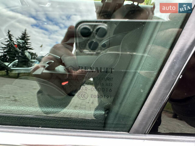 Серый Рено Меган, объемом двигателя 1.5 л и пробегом 230 тыс. км за 13300 $, фото 23 на Automoto.ua