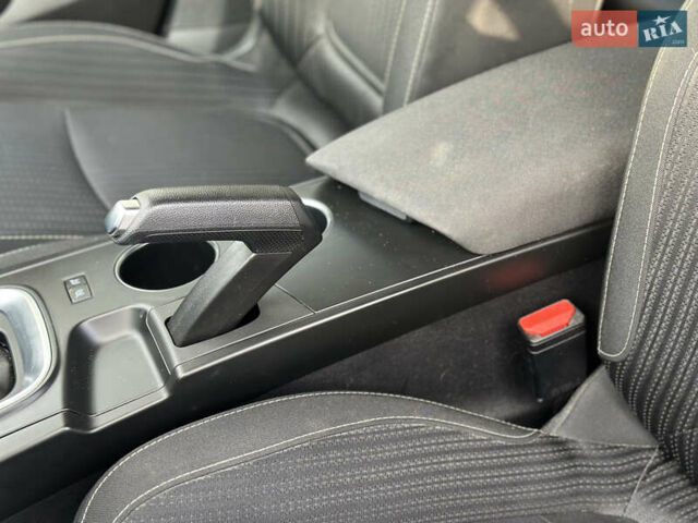 Серый Рено Меган, объемом двигателя 1.46 л и пробегом 188 тыс. км за 13999 $, фото 37 на Automoto.ua