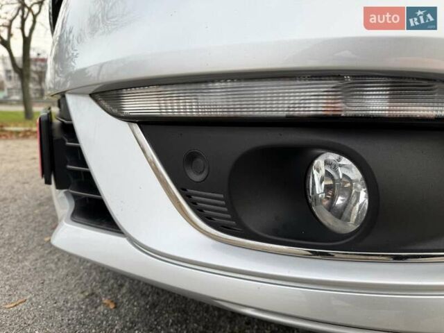 Серый Рено Меган, объемом двигателя 1.5 л и пробегом 165 тыс. км за 13900 $, фото 13 на Automoto.ua