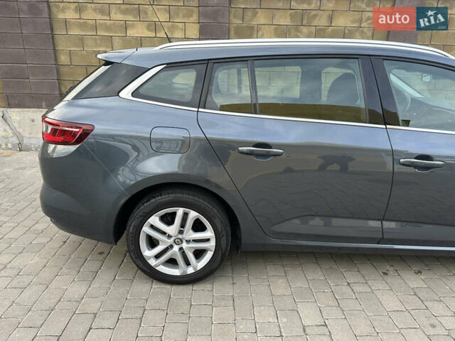 Сірий Рено Меган, об'ємом двигуна 1.5 л та пробігом 230 тис. км за 13300 $, фото 4 на Automoto.ua