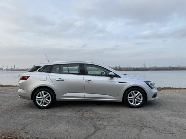 Серый Рено Меган, объемом двигателя 1.5 л и пробегом 165 тыс. км за 13900 $, фото 1 на Automoto.ua