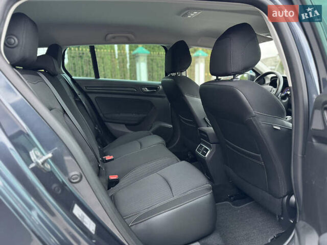 Серый Рено Меган, объемом двигателя 1.5 л и пробегом 178 тыс. км за 13900 $, фото 98 на Automoto.ua