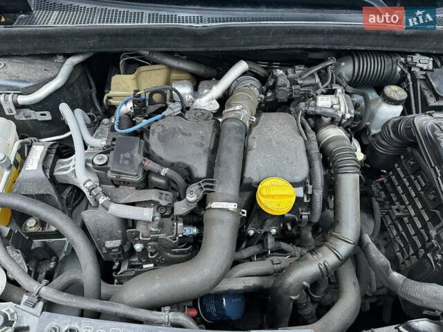 Серый Рено Меган, объемом двигателя 1.5 л и пробегом 240 тыс. км за 12500 $, фото 53 на Automoto.ua