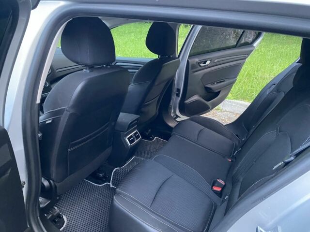 Серый Рено Меган, объемом двигателя 1.5 л и пробегом 248 тыс. км за 12100 $, фото 4 на Automoto.ua