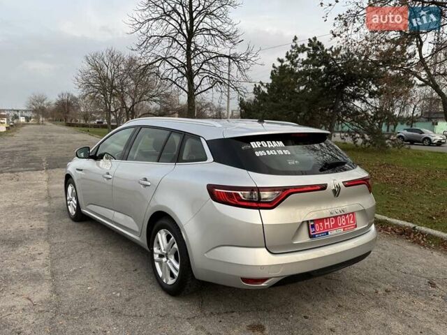 Серый Рено Меган, объемом двигателя 1.5 л и пробегом 165 тыс. км за 13900 $, фото 6 на Automoto.ua
