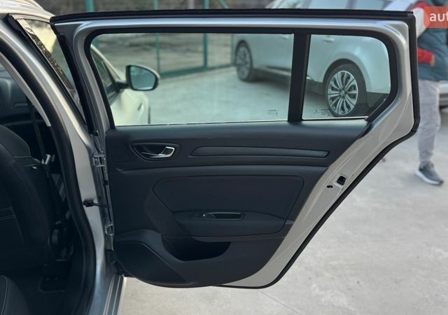 Серый Рено Меган, объемом двигателя 1.46 л и пробегом 162 тыс. км за 13500 $, фото 72 на Automoto.ua