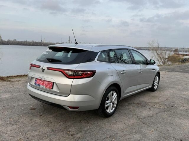 Серый Рено Меган, объемом двигателя 1.5 л и пробегом 165 тыс. км за 13900 $, фото 2 на Automoto.ua