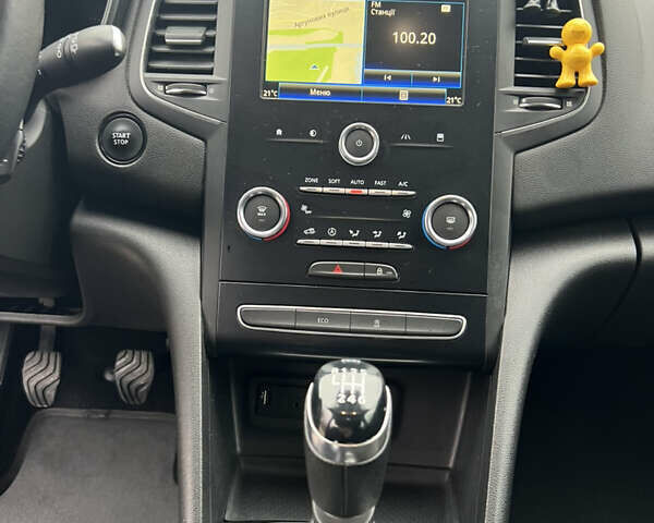 Серый Рено Меган, объемом двигателя 0 л и пробегом 174 тыс. км за 15100 $, фото 24 на Automoto.ua