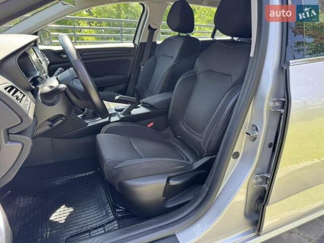 Серый Рено Меган, объемом двигателя 1.5 л и пробегом 163 тыс. км за 14000 $, фото 13 на Automoto.ua